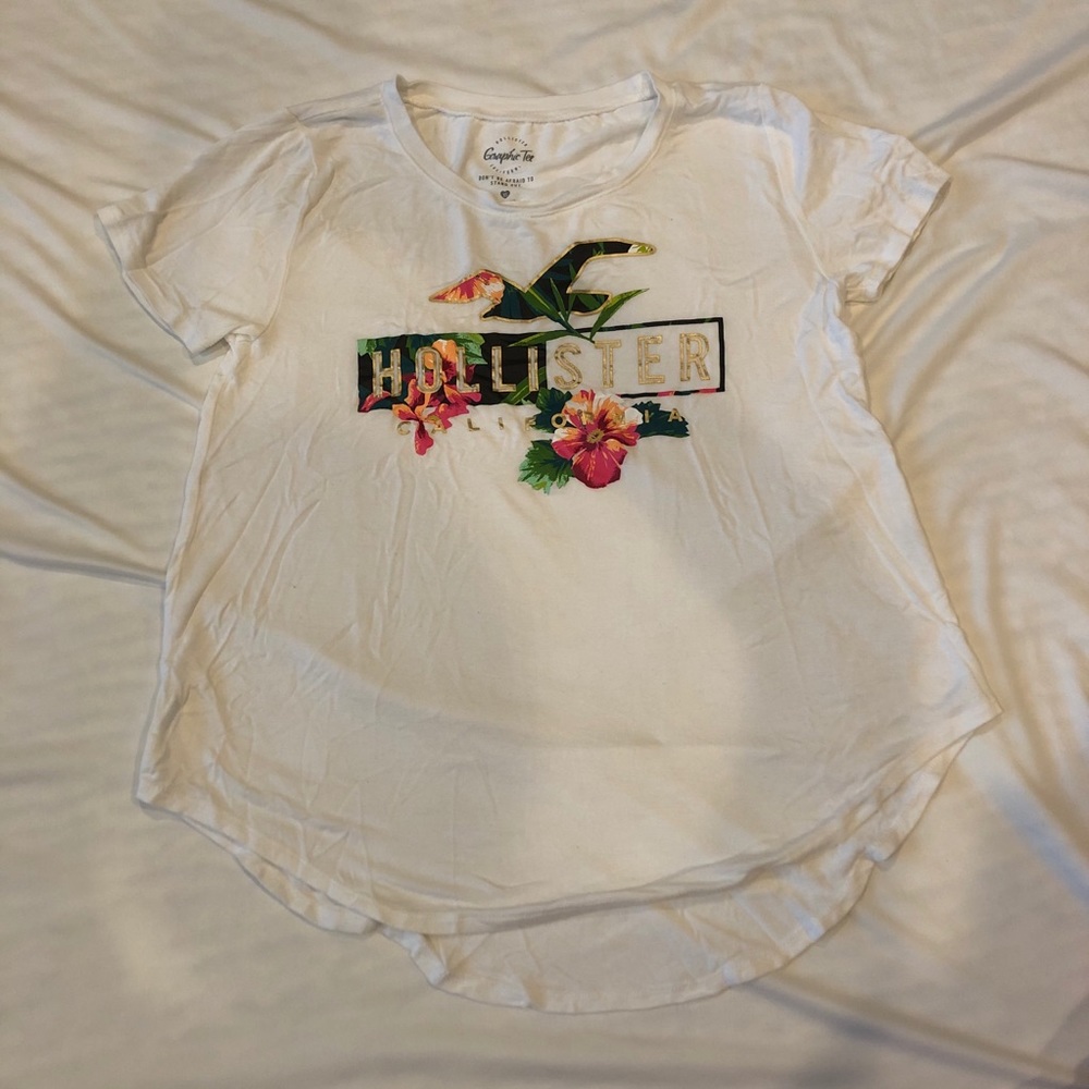 hollister graphic tee